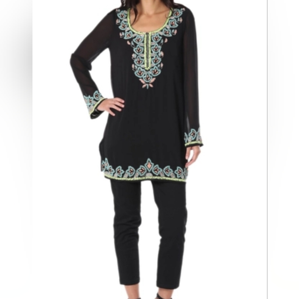 NWOT ❗️ Lucky and Coco black beaded long sleeve tunic size small